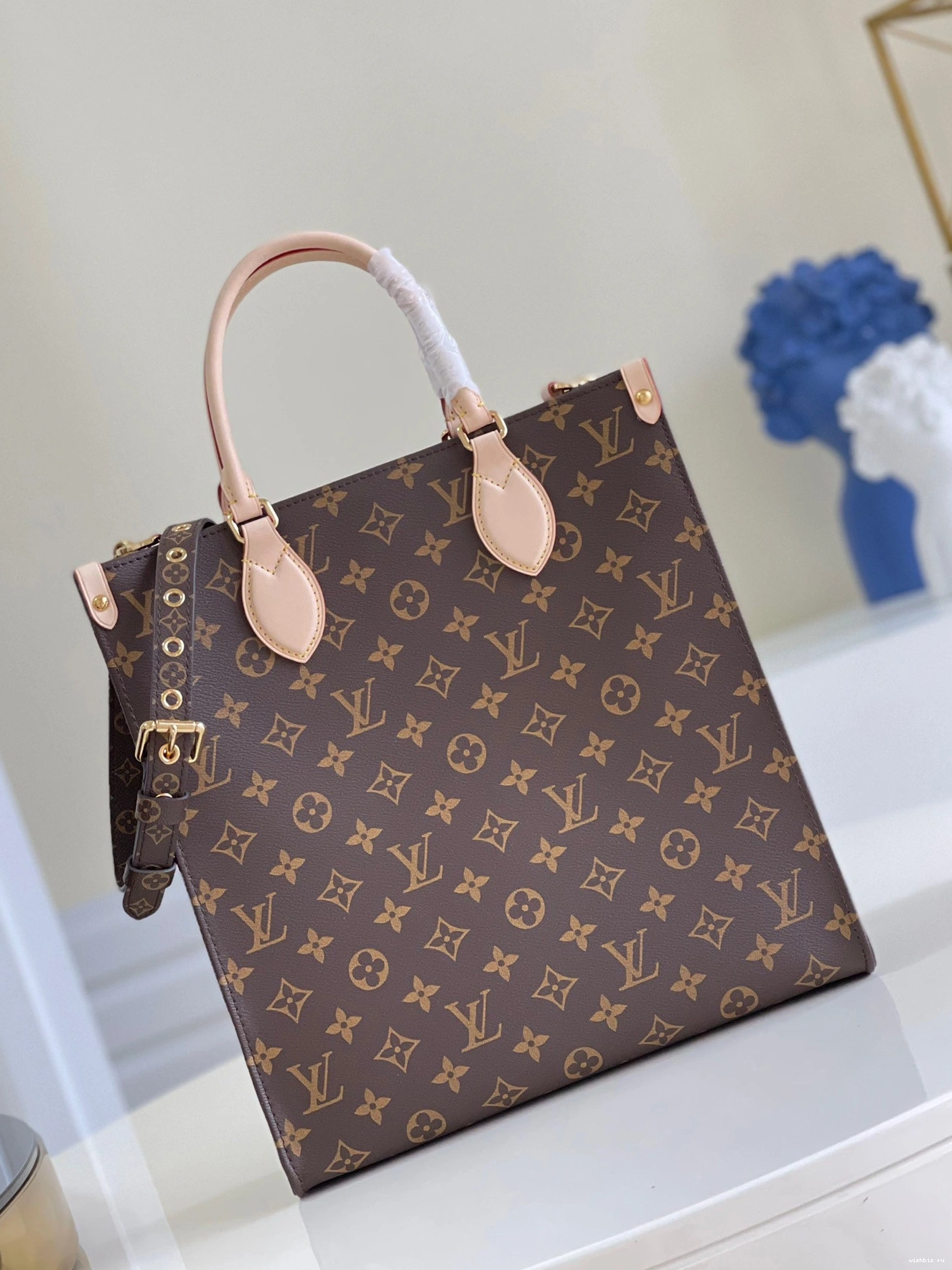 WIS PETIT SAC PLAT LOUIS VUITTON 1205